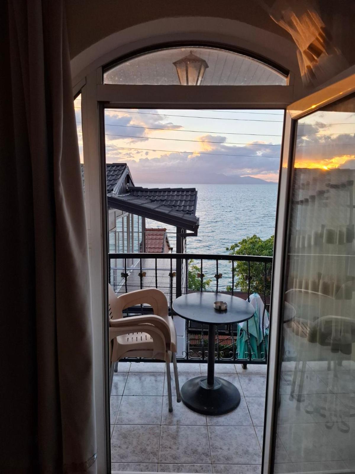Villa Gjorgi Ohrid Exteriör bild